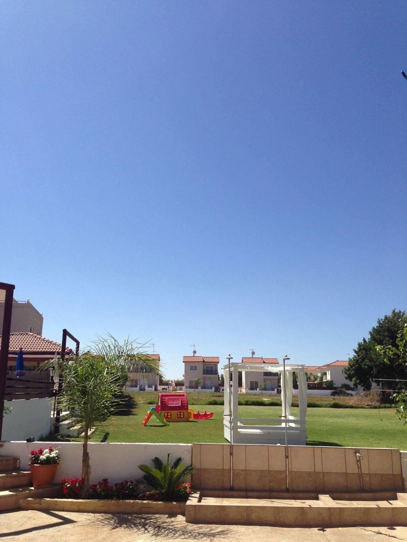 Constantaras Apartments بروتاراس المظهر الخارجي الصورة